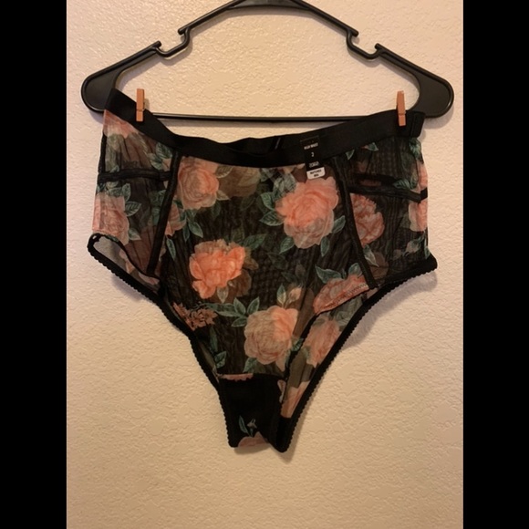 NWT**Torrid floral lingerie Make an offer! - Picture 1 of 5